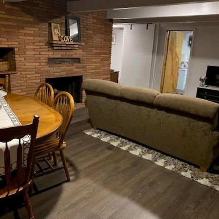 קורבליס Spacious Lower Level Living All For You! מראה חיצוני תמונה