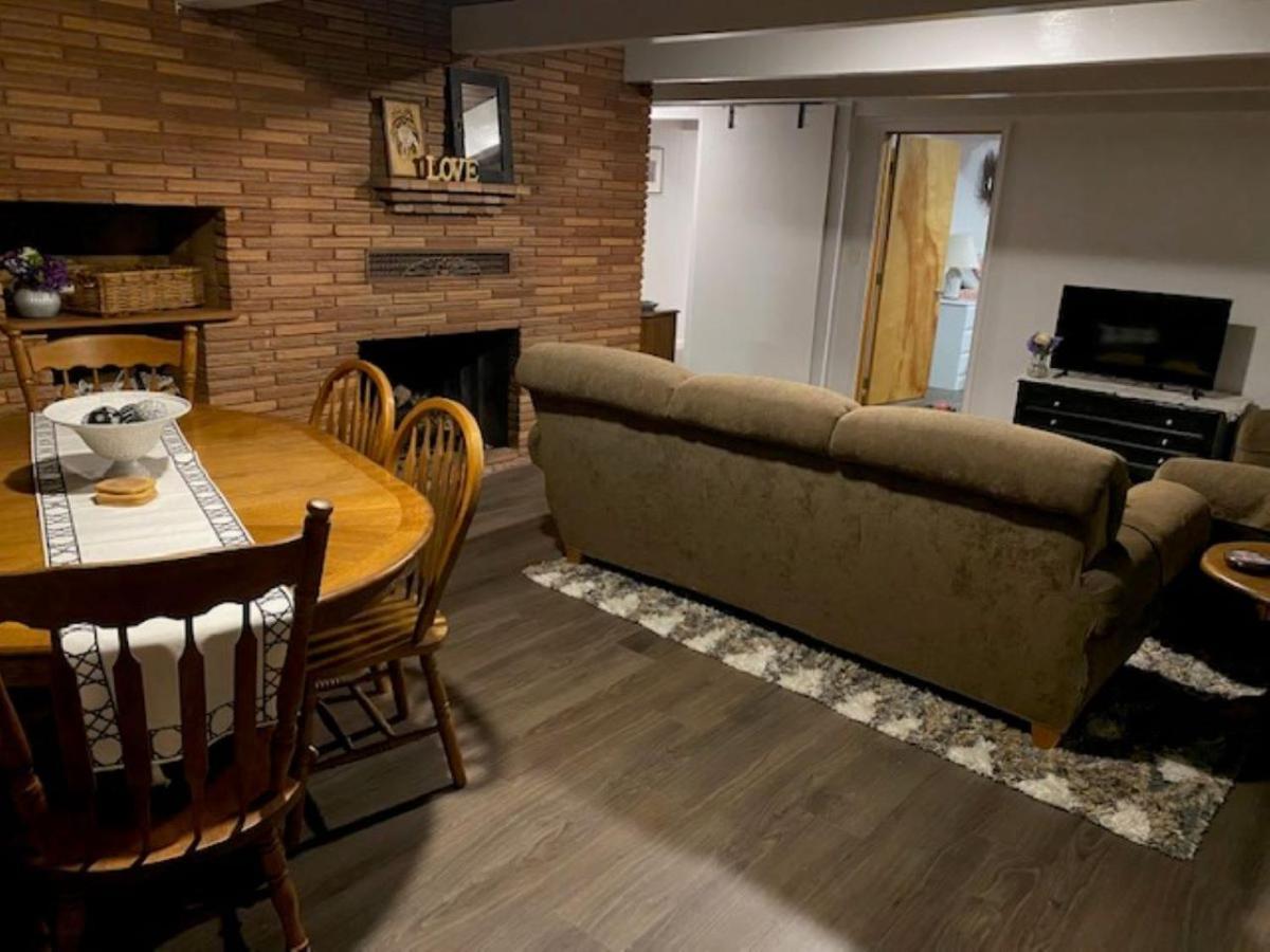 קורבליס Spacious Lower Level Living All For You! מראה חיצוני תמונה