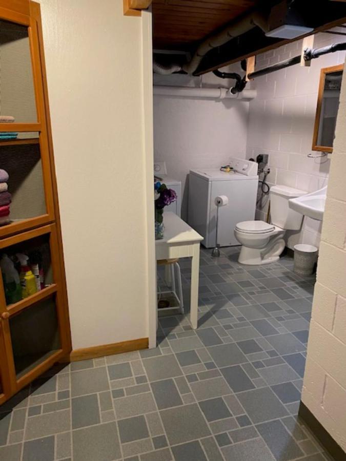 קורבליס Spacious Lower Level Living All For You! מראה חיצוני תמונה
