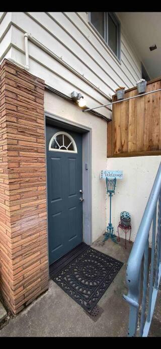 קורבליס Spacious Lower Level Living All For You! מראה חיצוני תמונה